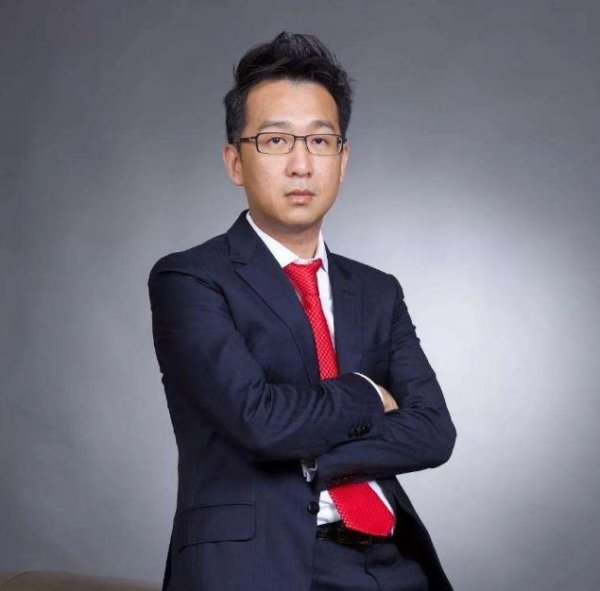 鹰眼策略 洪灝：乱世黄金